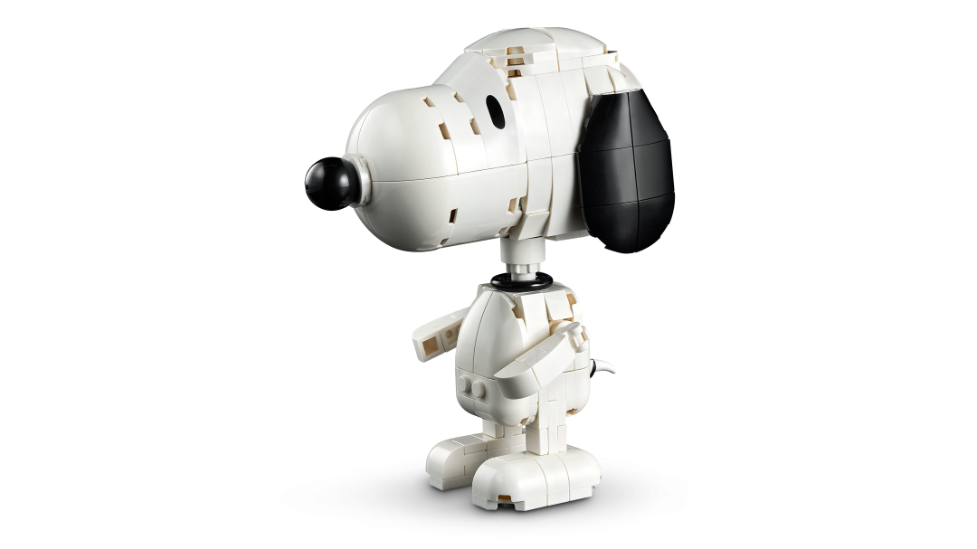 LEGO Ideas Peanuts: Snoopy's Doghouse | 21368