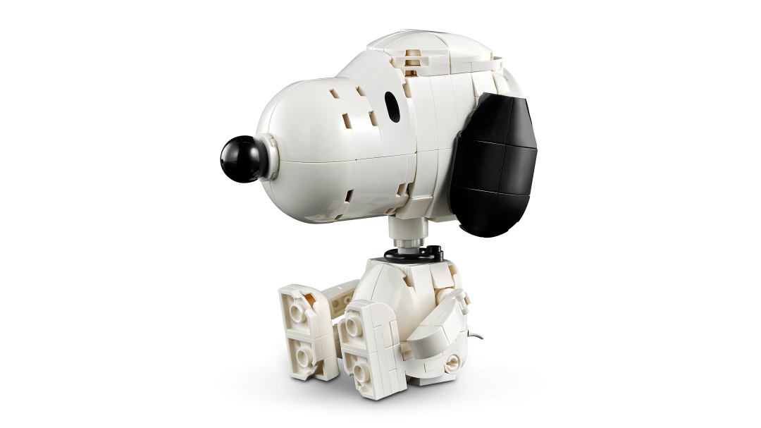 LEGO Ideas Peanuts: Snoopy's Doghouse | 21368