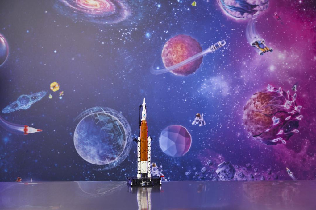 LEGO Technic NASA Artemis Space Launch System Rocket | 42221