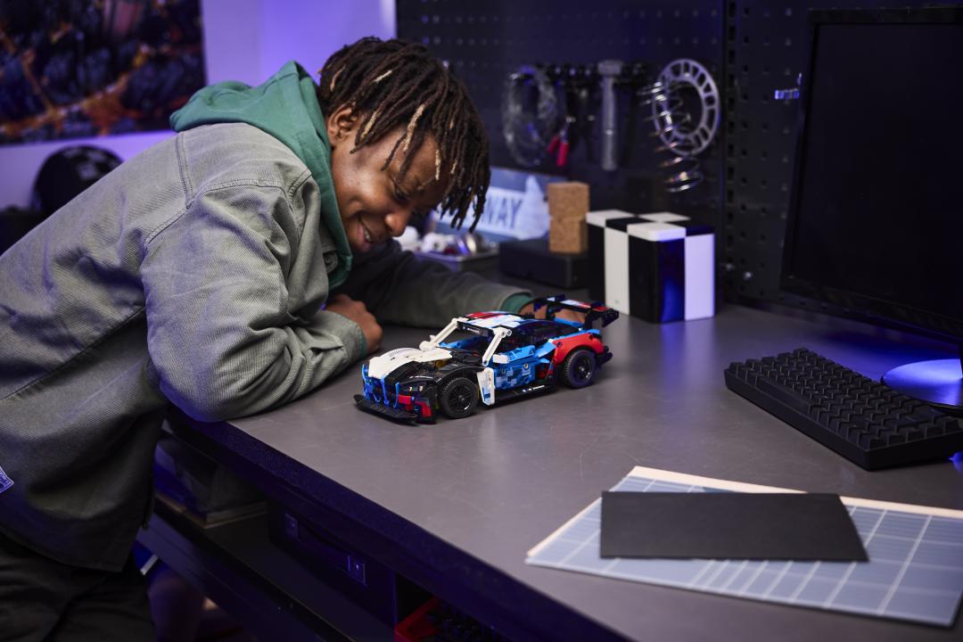 LEGO Technic BMW M4 GT3 EVO Race Car | 42226