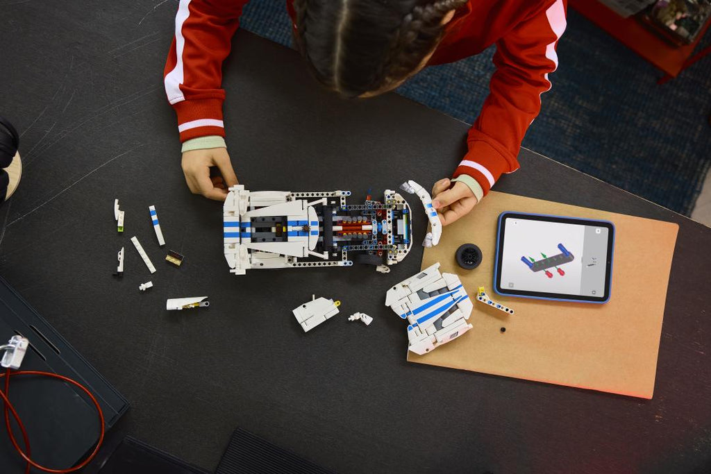 LEGO Technic Dodge Viper GTS-R Sports Car | 42234