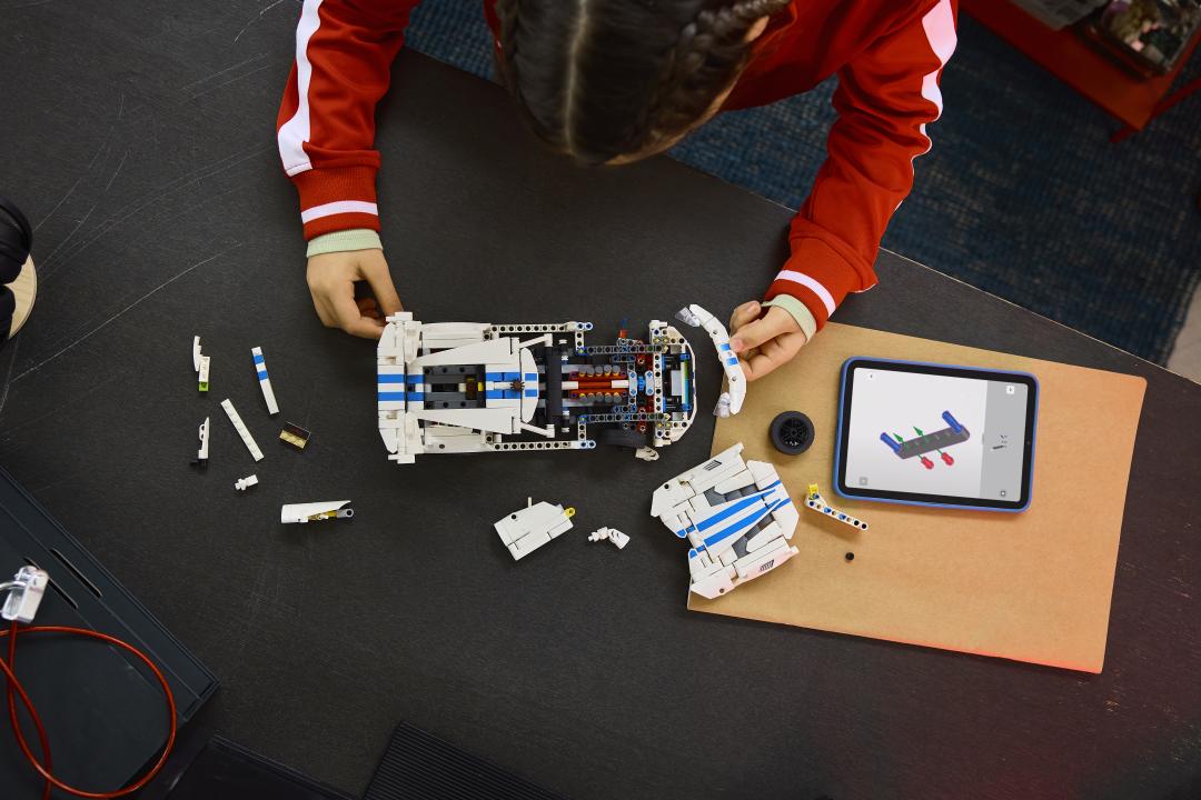 LEGO Technic Dodge Viper GTS-R Sports Car | 42234