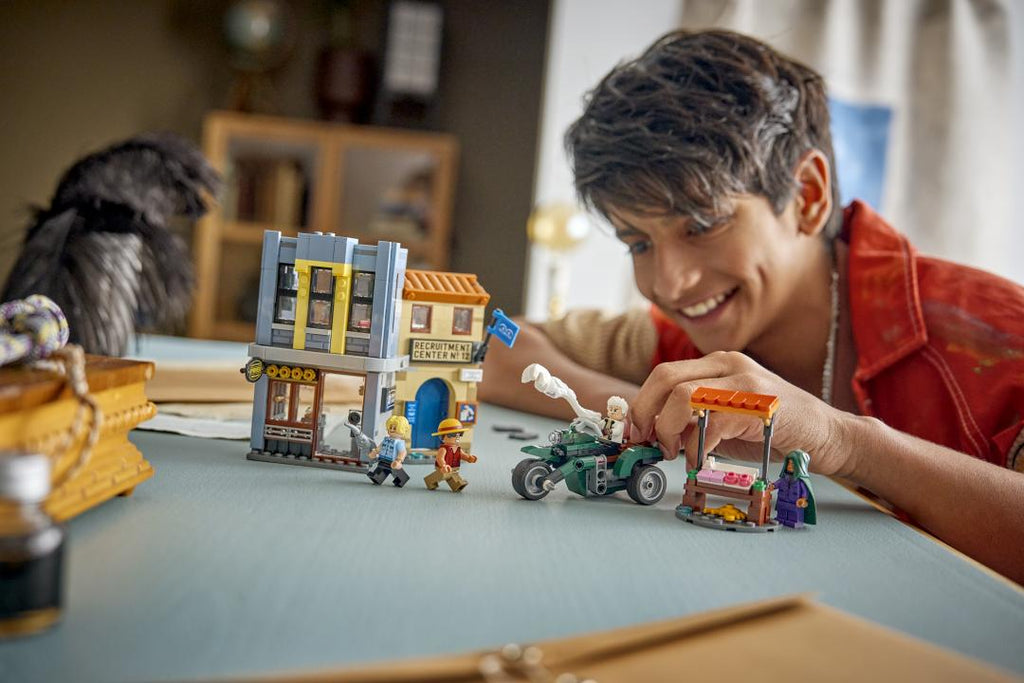 LEGO One Piece Showdown with Captain Smoker | 75642