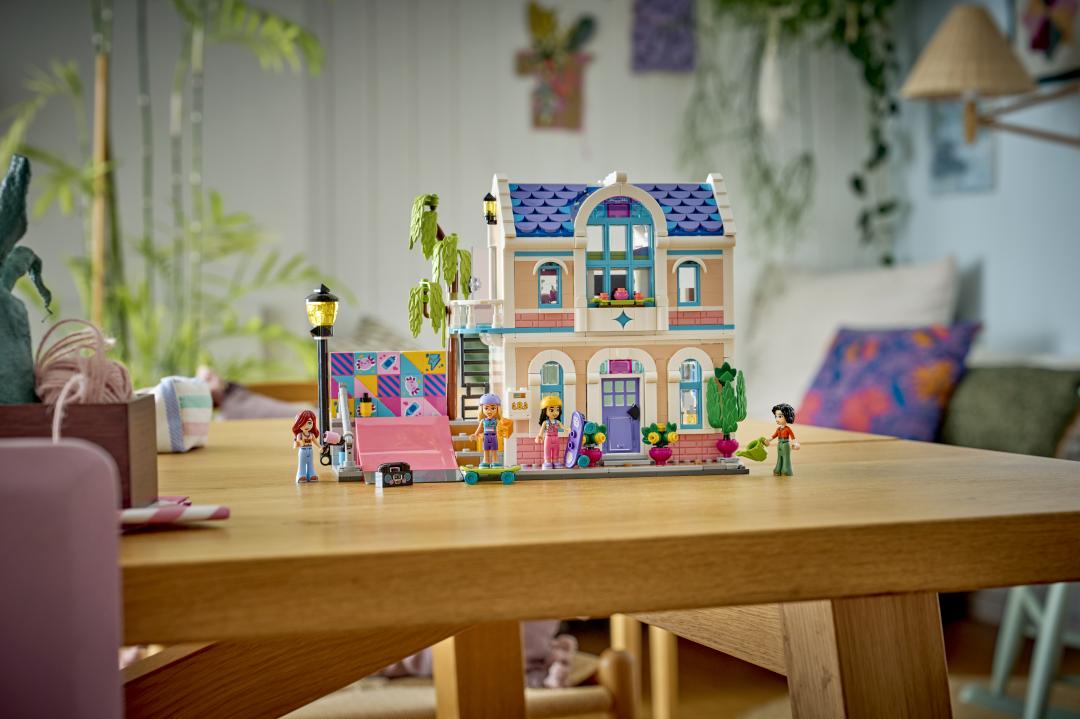 LEGO Friends Liann's Family House | 42687