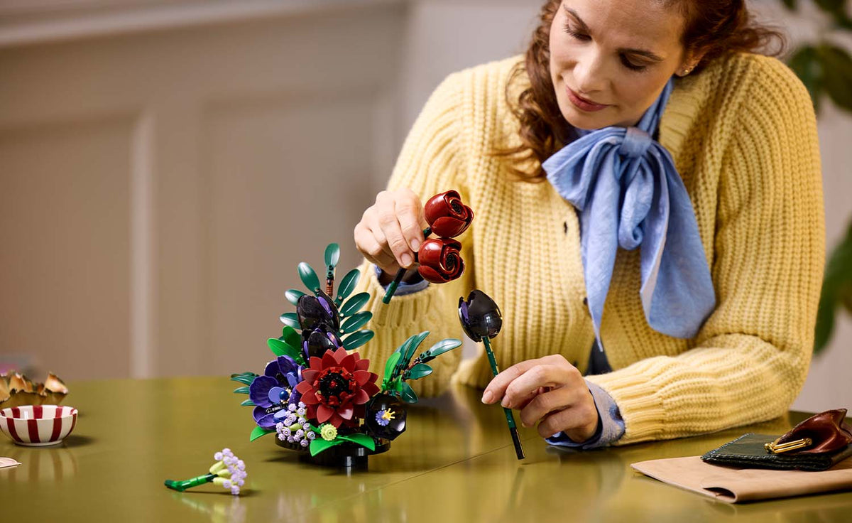 LEGO Botanicals Dark Flower Arrangement | 11513