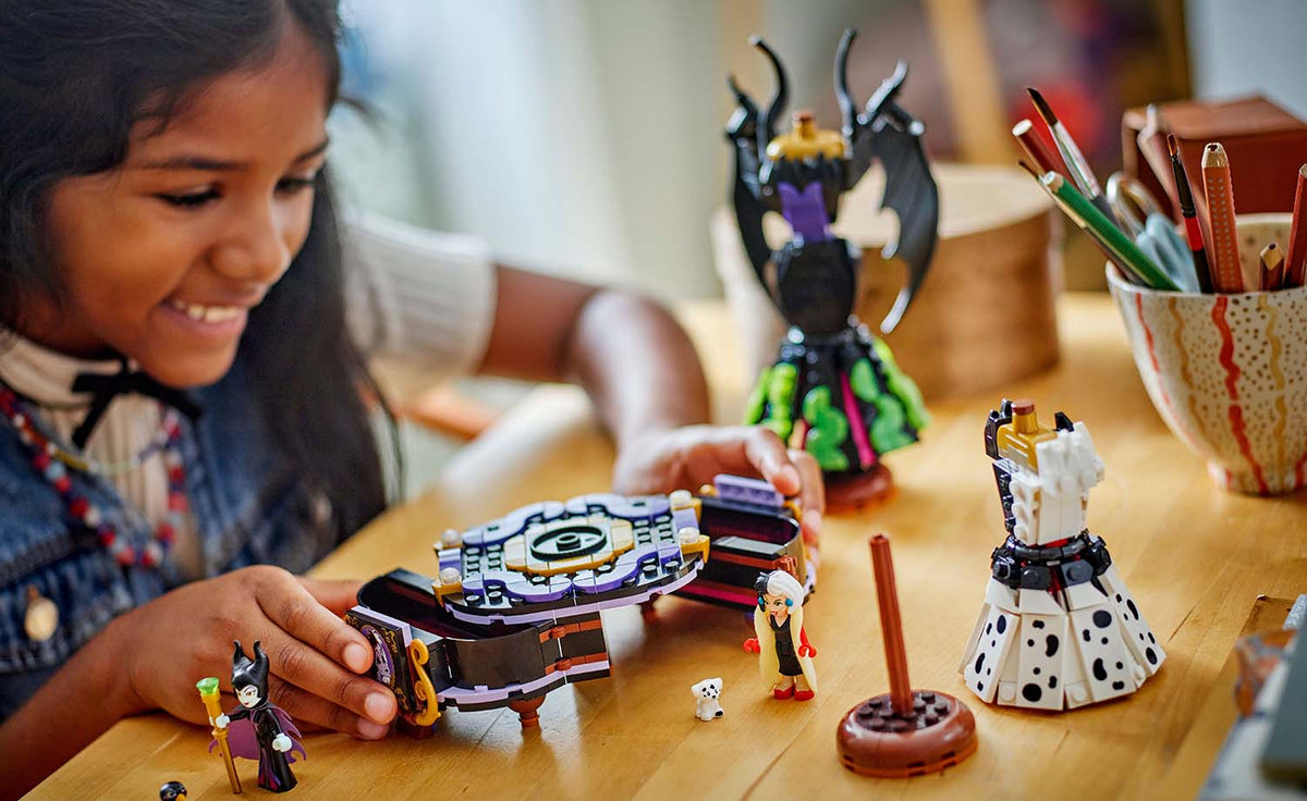 LEGO Disney Maleficent's and Cruella De Vil's Dresses | 43262