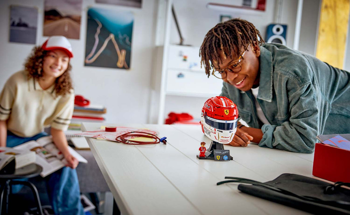 LEGO Editions Scuderia Ferrari HP Charles Leclerc Helmet | 43014