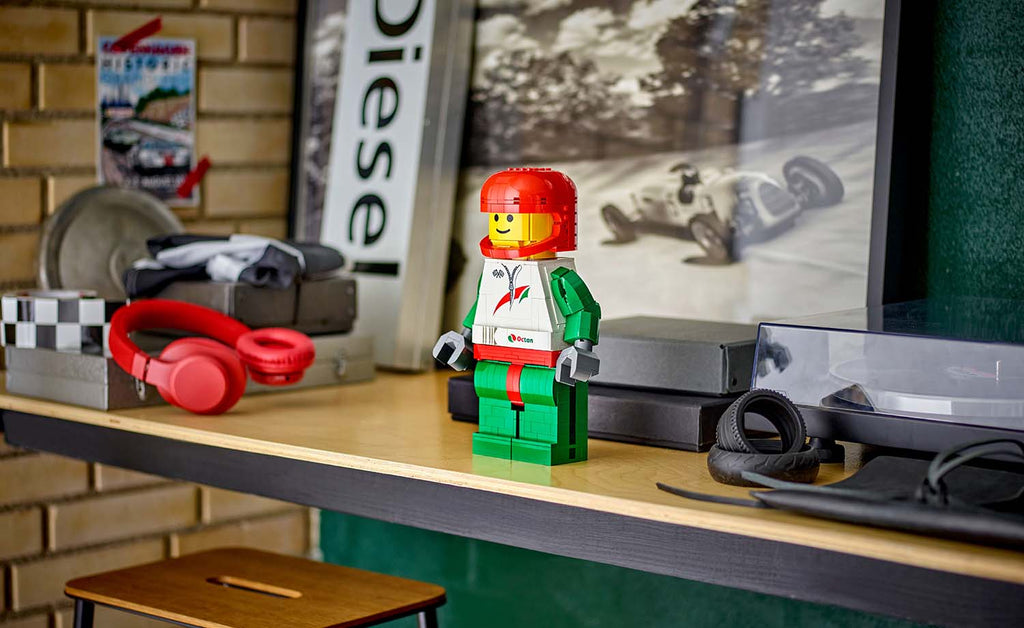LEGO Iconic Scaled-Up Racing Driver Minifigure | 40819