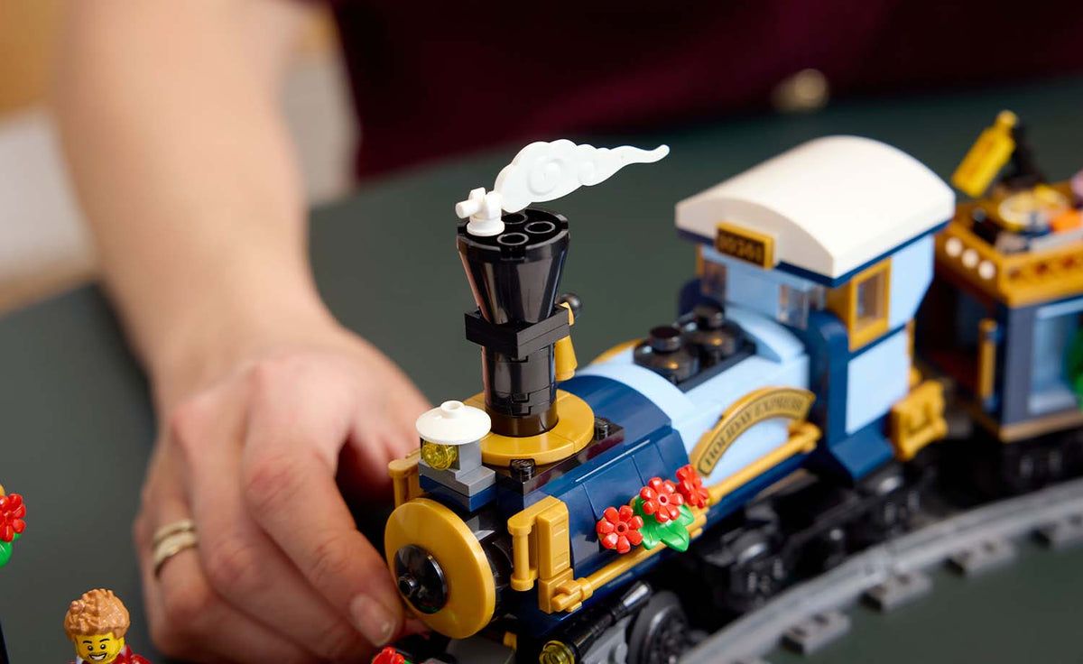 LEGO Icons Holiday Express Train | 10361
