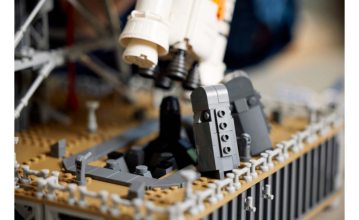 LEGO Icons NASA Artemis Space Launch System | 10341