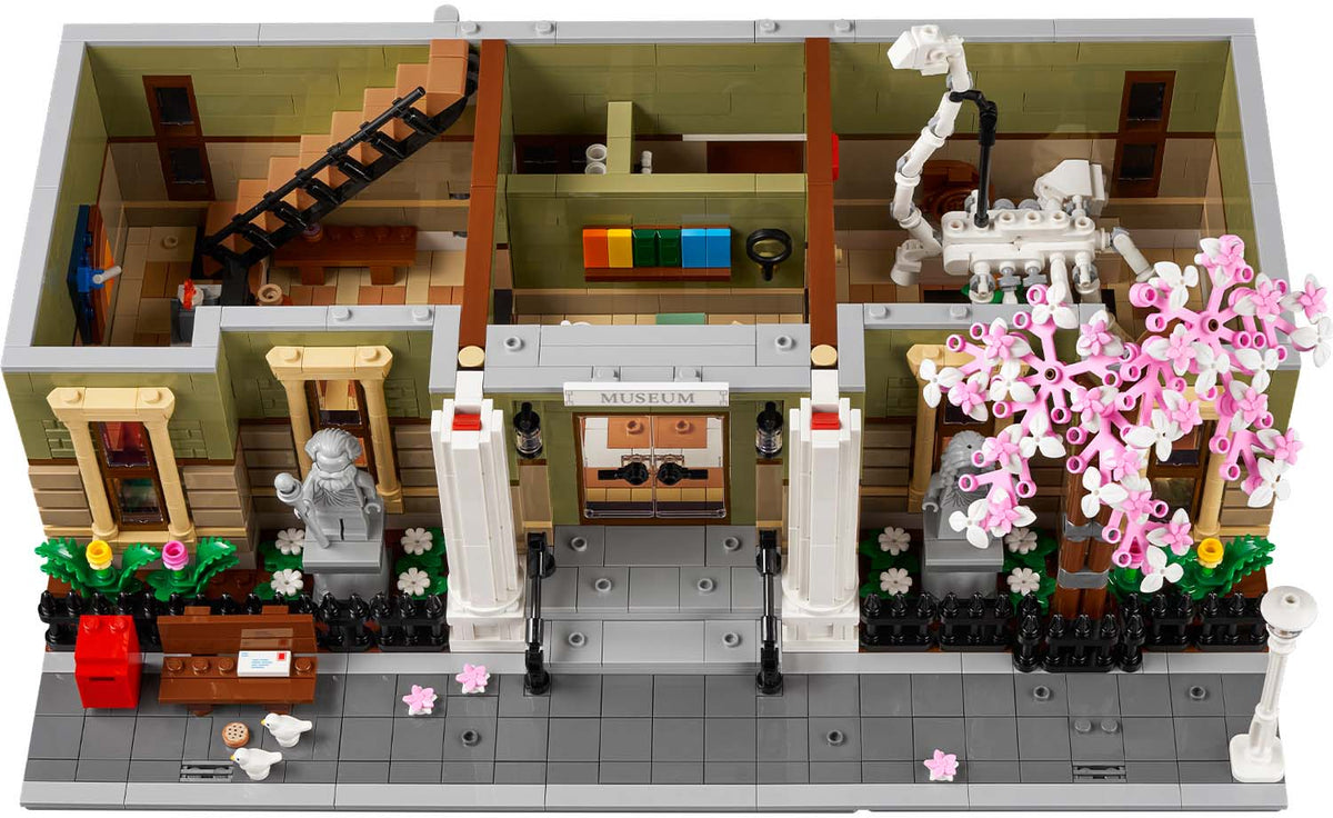 LEGO Icons Natural History Museum | 10326