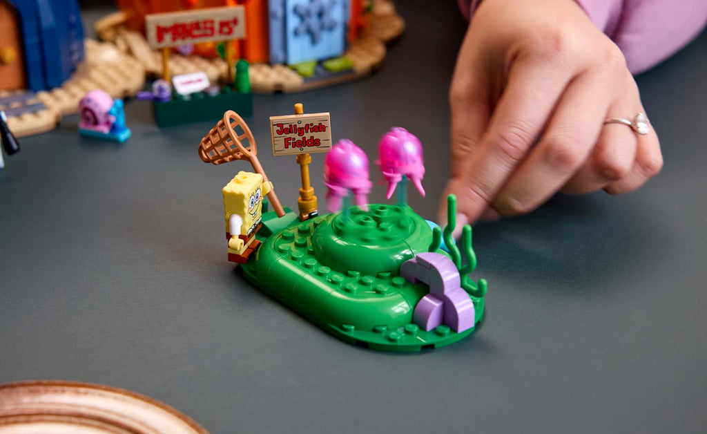 LEGO Icons SpongeBob SquarePants: Bikini Bottom | 11386