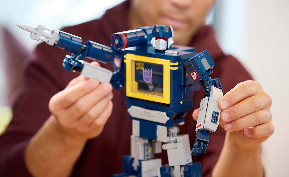 LEGO Icons Transformers: Soundwave | 10358
