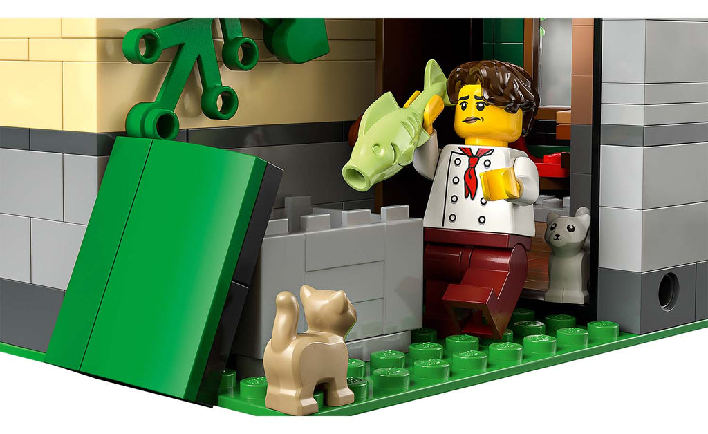 LEGO Icons Tudor Corner | 10350