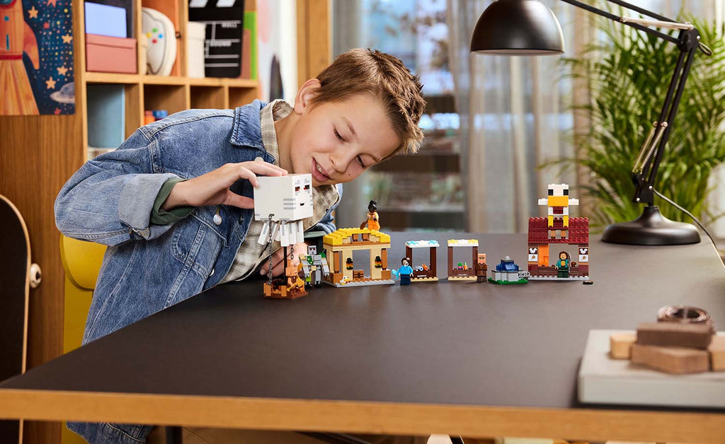 LEGO Minecraft The Ghast Balloon Village Attack | 21273
