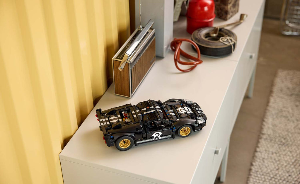 LEGO Technic 1966 Ford GT40 MKII Race Car | 42223