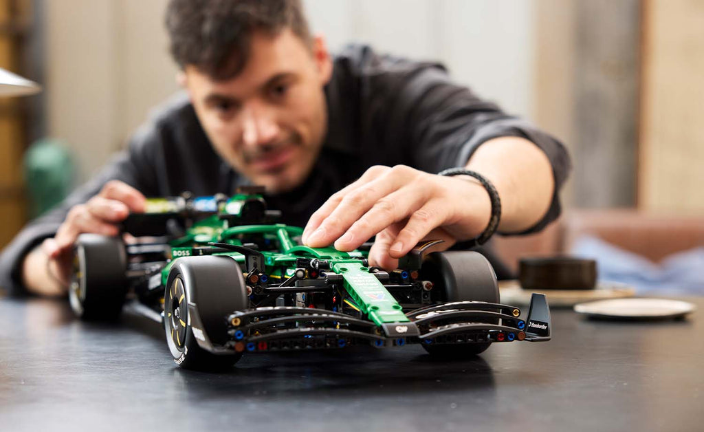 LEGO Technic Aston Martin Aramco AMR25 F1 Car | 42240