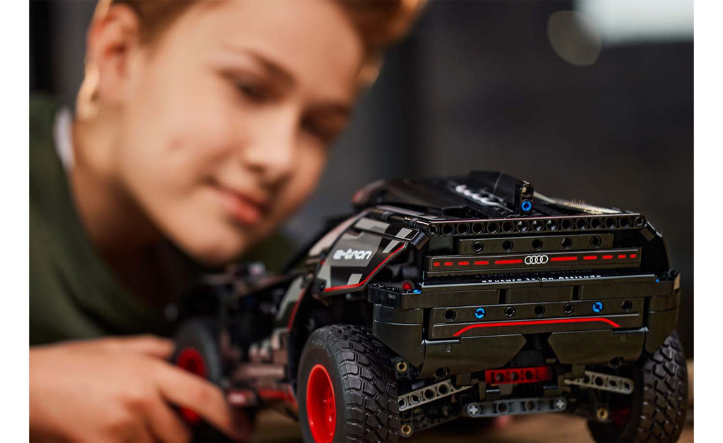 LEGO Technic Audi RS Q e-tron | 42160