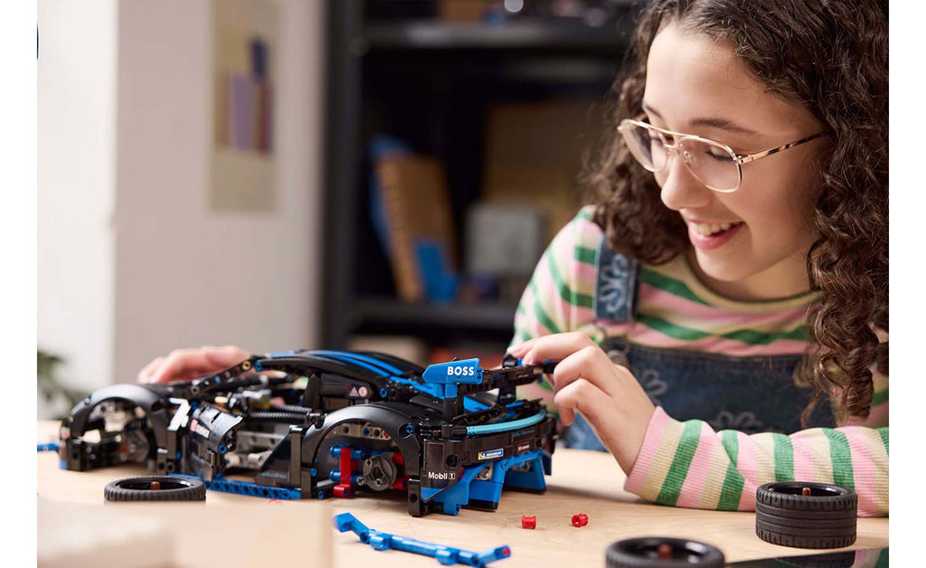 LEGO Technic Porsche GT4 e-Performance Race Car | 42176