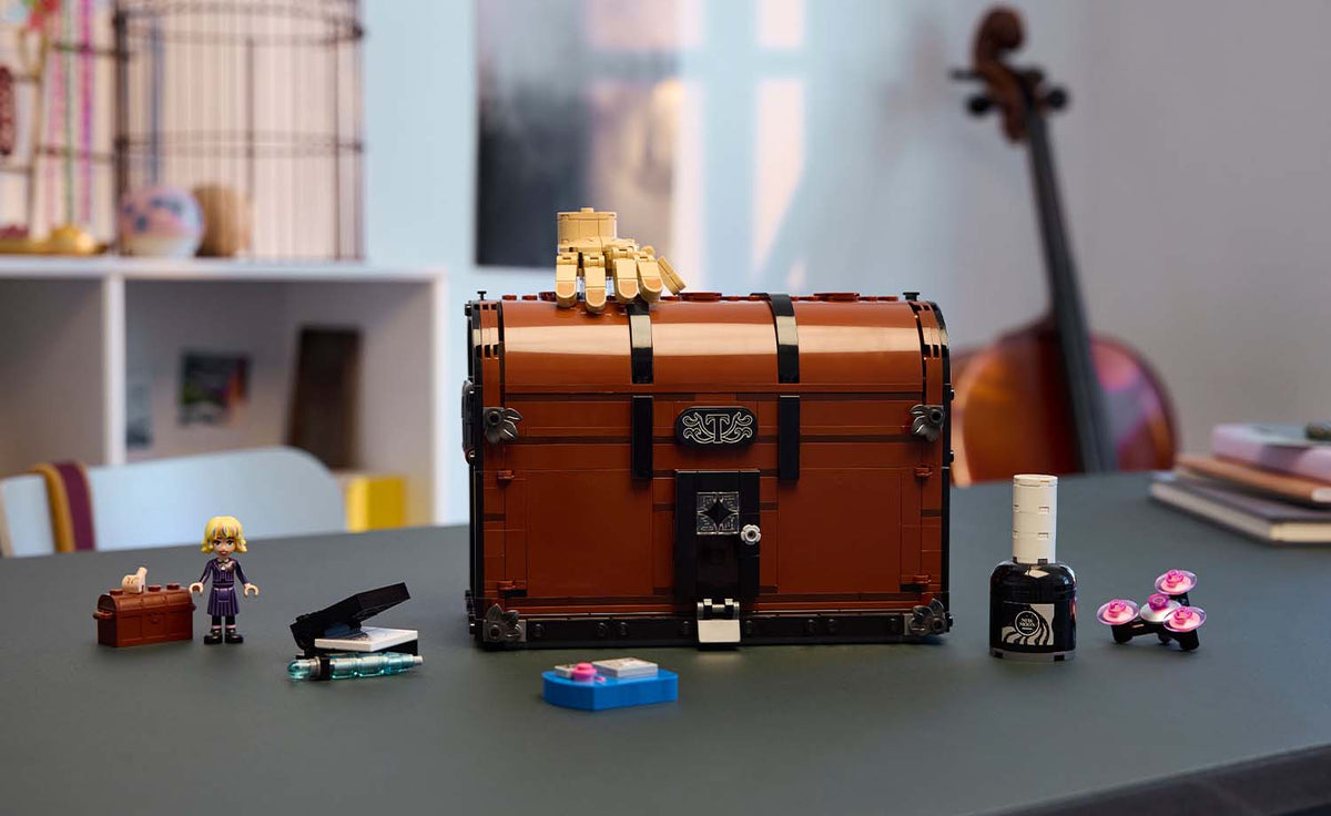 LEGO Wednesday Thing's Apartment | 76785
